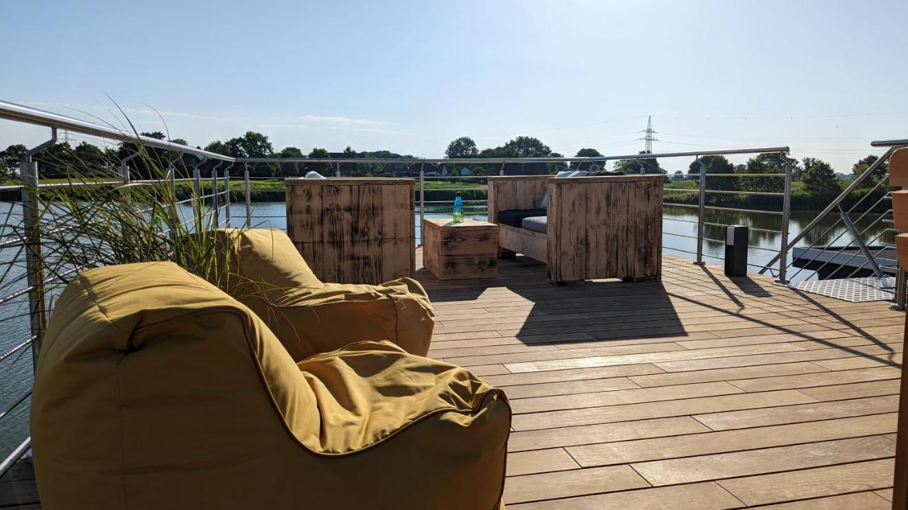 Hausboot Wangermeerblick ชิลลิคช์ ภายนอก รูปภาพ