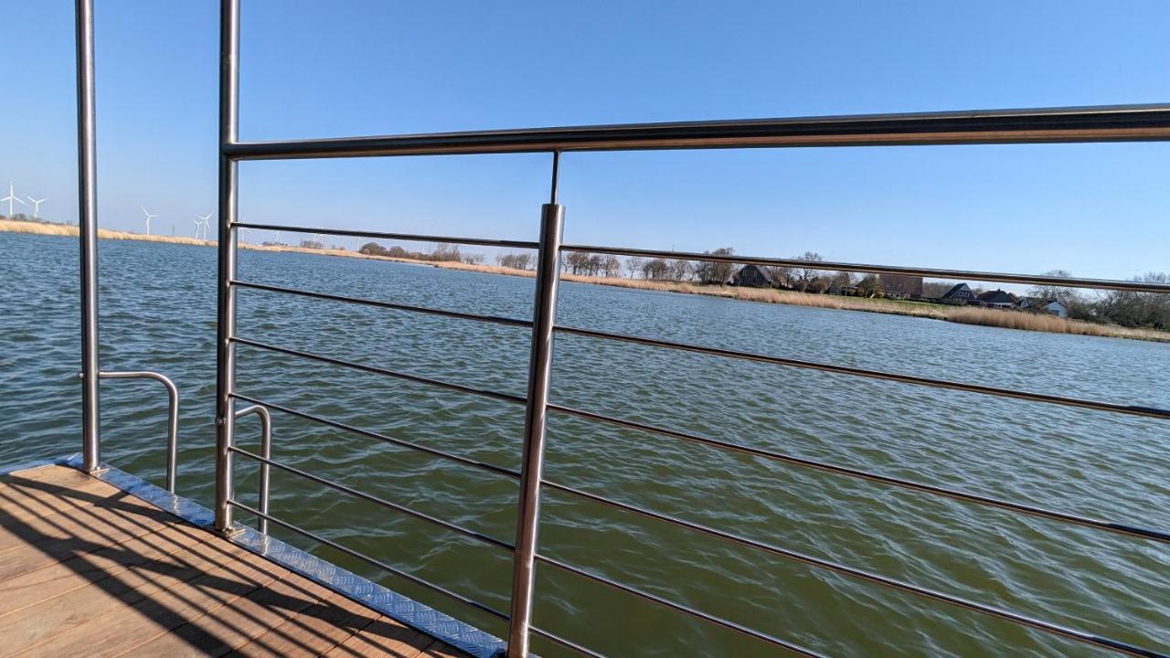 Hausboot Wangermeerblick ชิลลิคช์ ภายนอก รูปภาพ